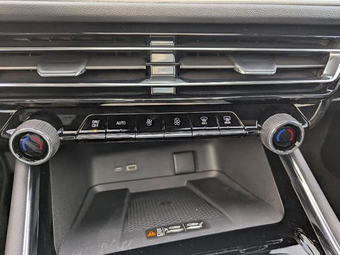 New 2026 Chevrolet Traverse LT image 25