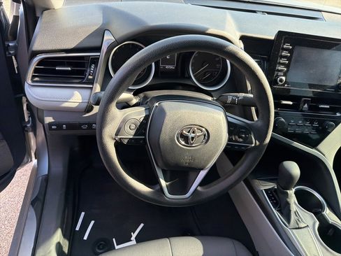 Used 2021 Toyota Camry LE image 10