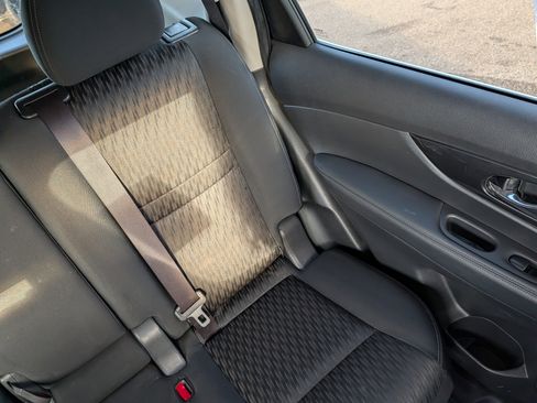 Used 2017 Nissan Rogue SV image 14