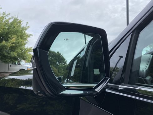 Used 2021 Chevrolet Tahoe LT w/ LT Signature Package AWD/4WD image 41