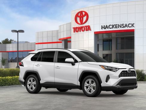 Used 2025 Toyota RAV4 XLE image 14