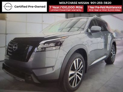 Certified 2025 Nissan Pathfinder Platinum w/ Black Appearance Package