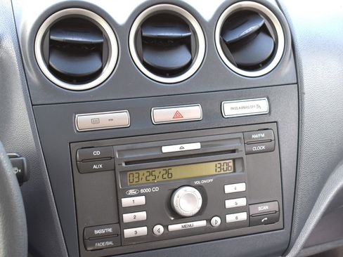 Used 2011 Ford Transit Connect XLT image 18