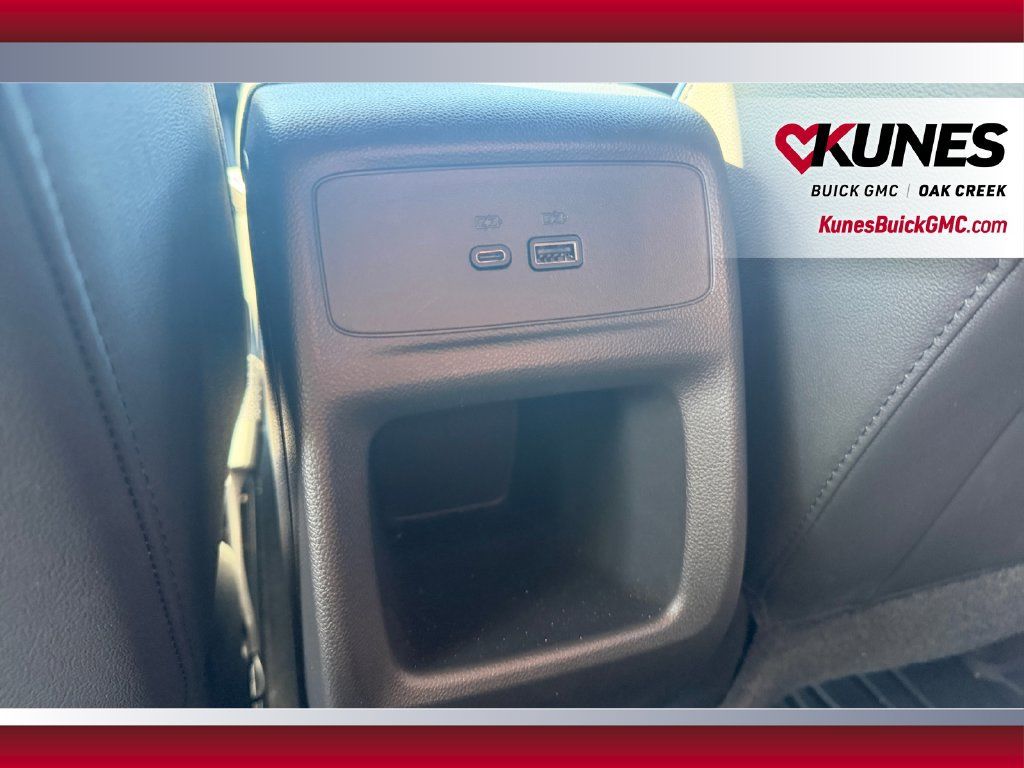 Used 2026 Buick Envista Sport Touring w/ Convenience I Package FWD image 36