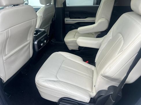 Used 2020 Ford Expedition Platinum AWD/4WD image 30
