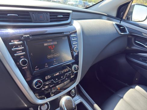 Certified 2022 Nissan Murano SV w/ SV Midnight Edition Package AWD/4WD image 21