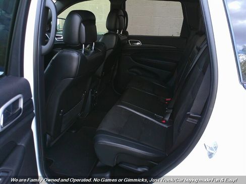 Used 2020 Jeep Grand Cherokee Altitude image 20