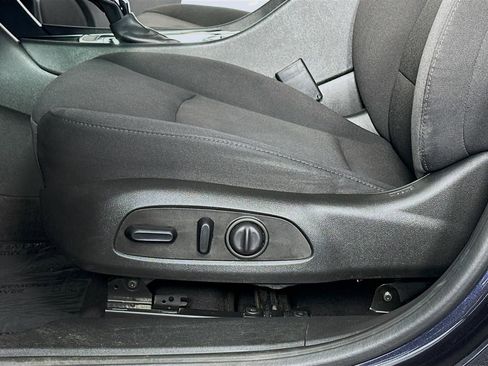 Used 2023 Chevrolet Malibu LT image 24