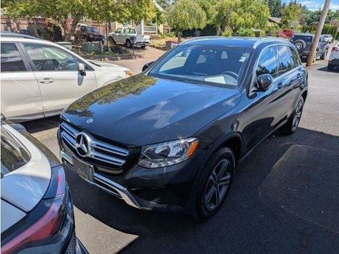 Used 2019 Mercedes-Benz GLC 300 4MATIC image 40