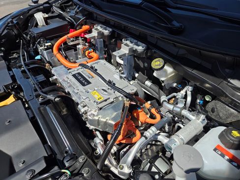 Used 2024 Nissan Ariya AWD image 21