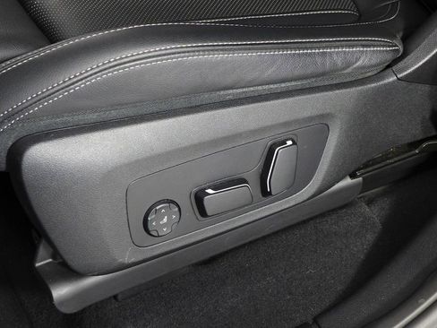 Certified 2024 BMW X4 xDrive30i w/ Premium Package image 23