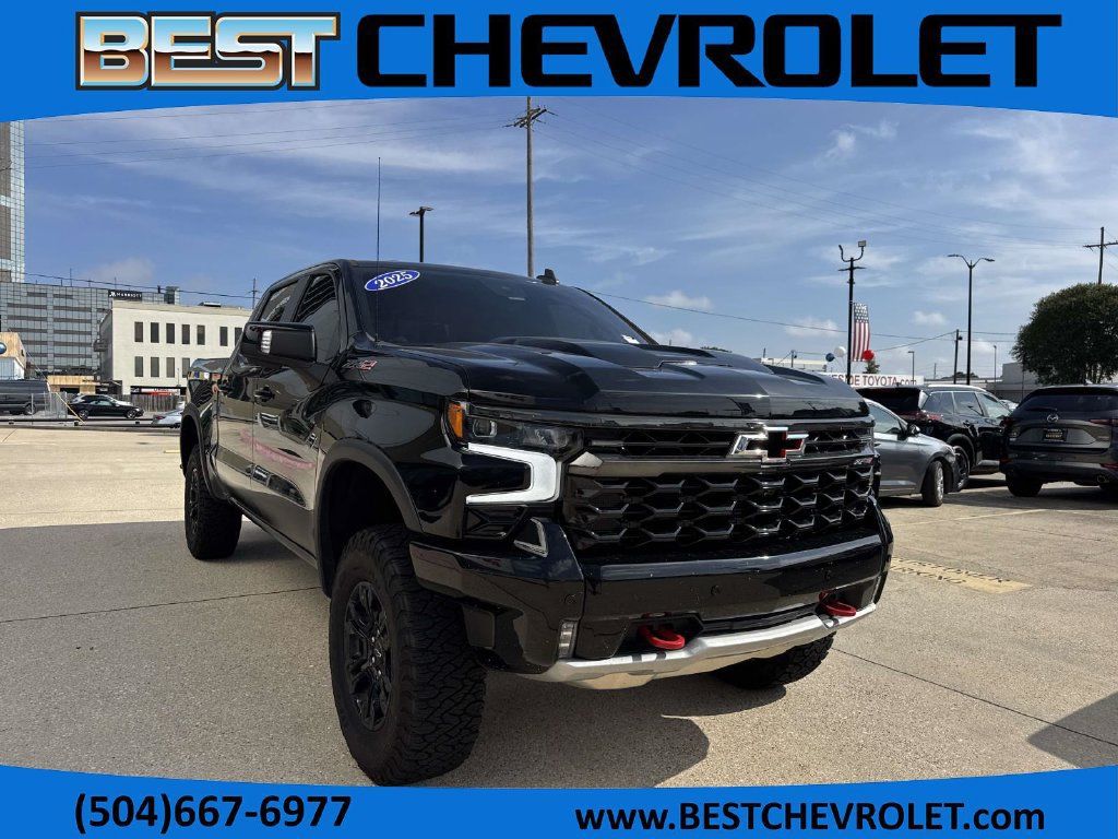 Used 2025 Chevrolet Silverado 1500 ZR2 w/ Technology Package AWD/4WD image 1