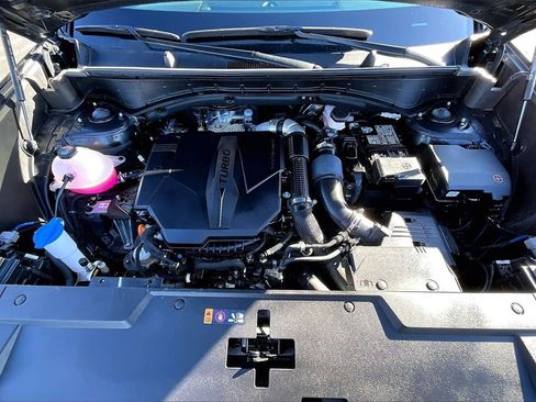 Used 2024 Hyundai Santa Fe Limited image 10