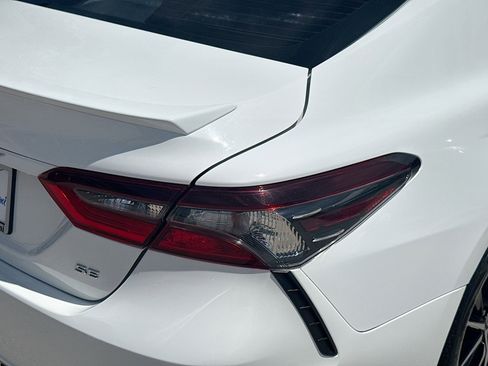 Used 2021 Toyota Camry SE FWD image 26
