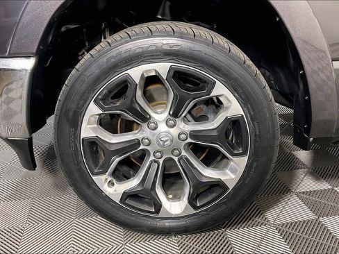 Used 2019 RAM 1500 Limited RWD image 10
