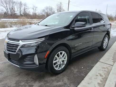 Used 2022 Chevrolet Equinox LT FWD image 3