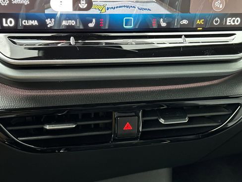 New 2025 Volkswagen ID.4 Pro image 21