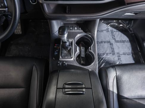 Used 2018 Toyota Highlander XLE w/ Protection Package #3 image 23