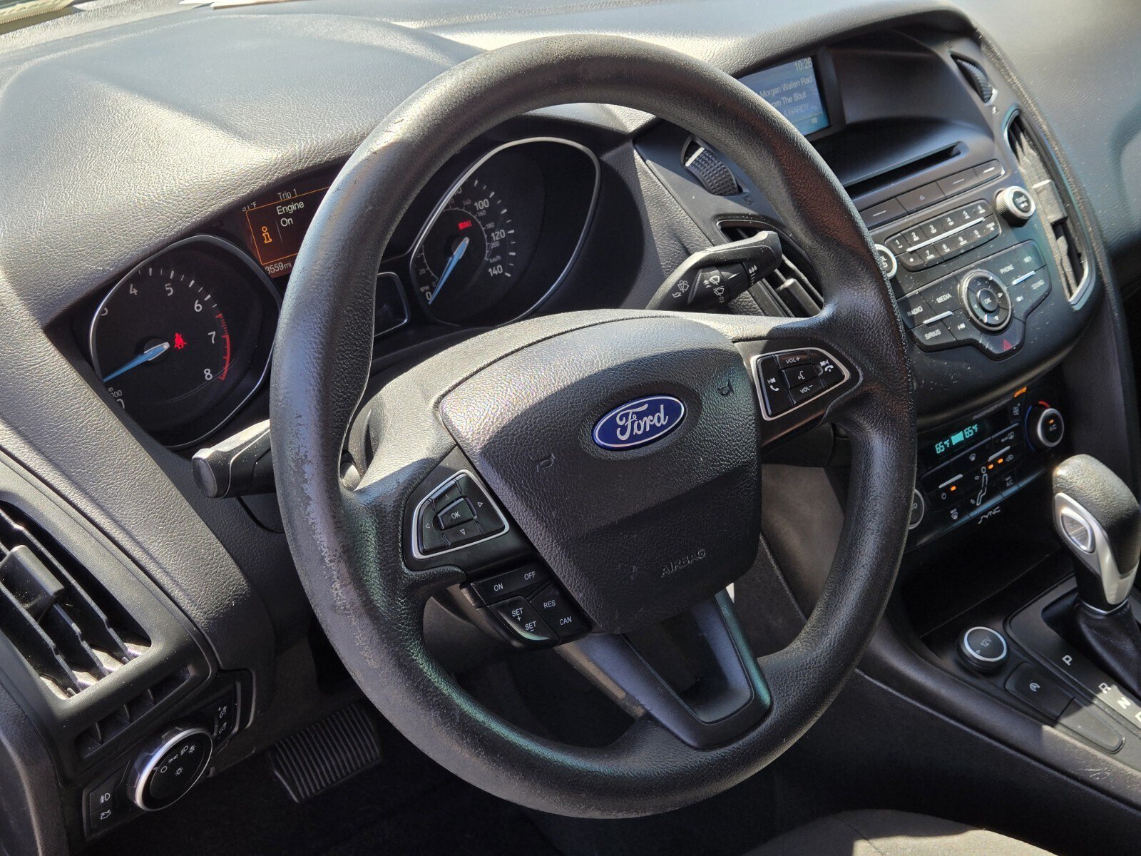 Used 2017 Ford Focus SE FWD image 15
