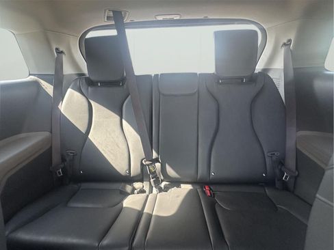 Used 2026 Kia Carnival FWD image 35