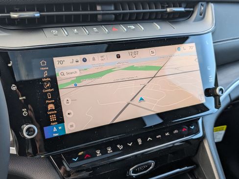 New 2026 Jeep Grand Cherokee Laredo image 13