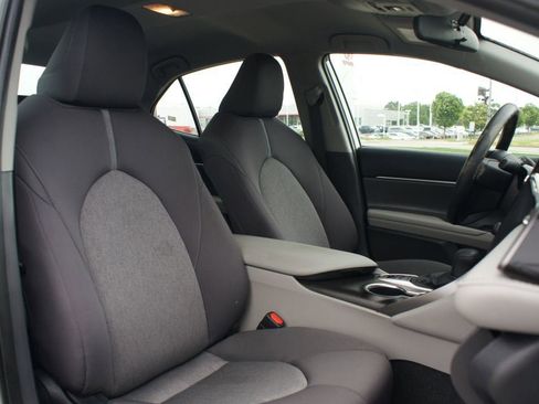 Used 2024 Toyota Camry LE FWD image 21