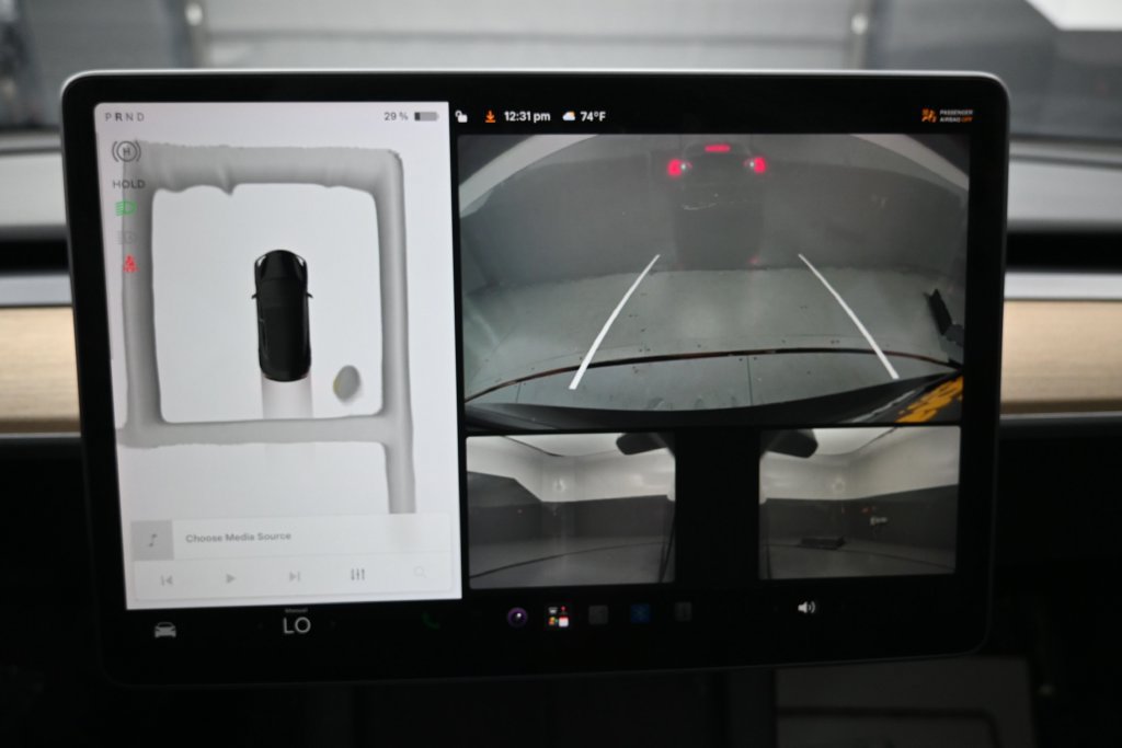 Used 2023 Tesla Model 3 Standard Range RWD image 6