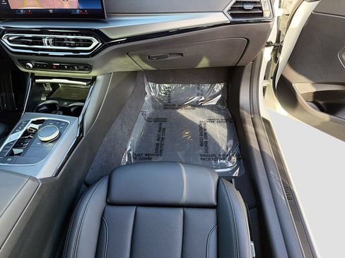 Used 2024 BMW 230i Coupe w/ Premium Package RWD image 17