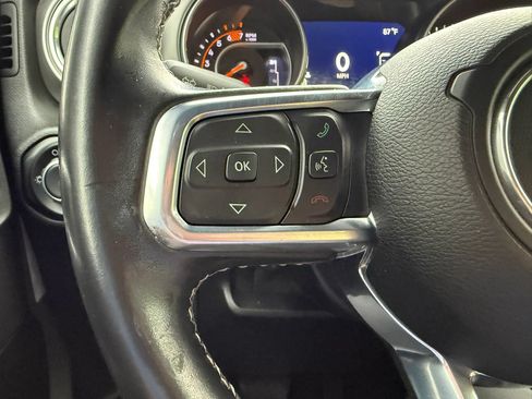 Used 2021 Jeep Wrangler Unlimited Sahara AWD/4WD image 22