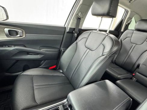 Used 2022 Kia Sorento S AWD/4WD image 13