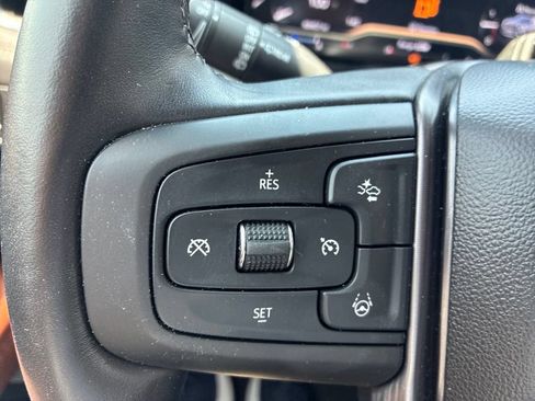 Used 2023 GMC Yukon Denali Ultimate AWD/4WD image 11