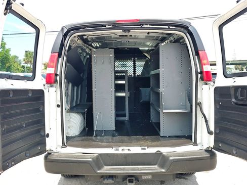 Used 2017 Chevrolet Express 2500 RWD image 7