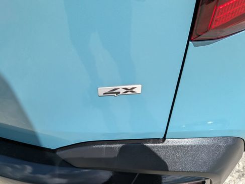Certified 2025 Kia Seltos SX w/ SX Sunroof Package AWD/4WD image 12