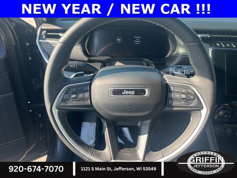 Used 2023 Jeep Grand Cherokee L Altitude image 8