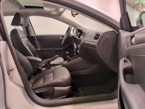 Used 2012 Volkswagen Jetta SE image 10