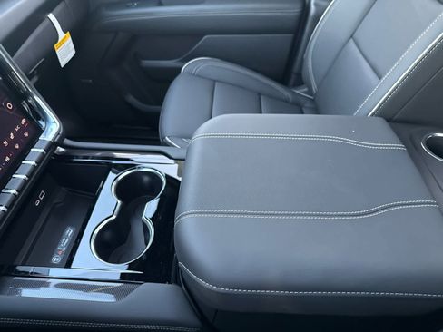 New 2026 GMC Yukon XL Elevation w/ Elevation Premium Package image 24