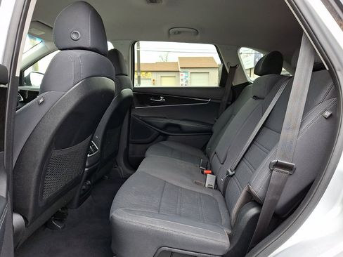 Used 2018 Kia Sorento LX image 20