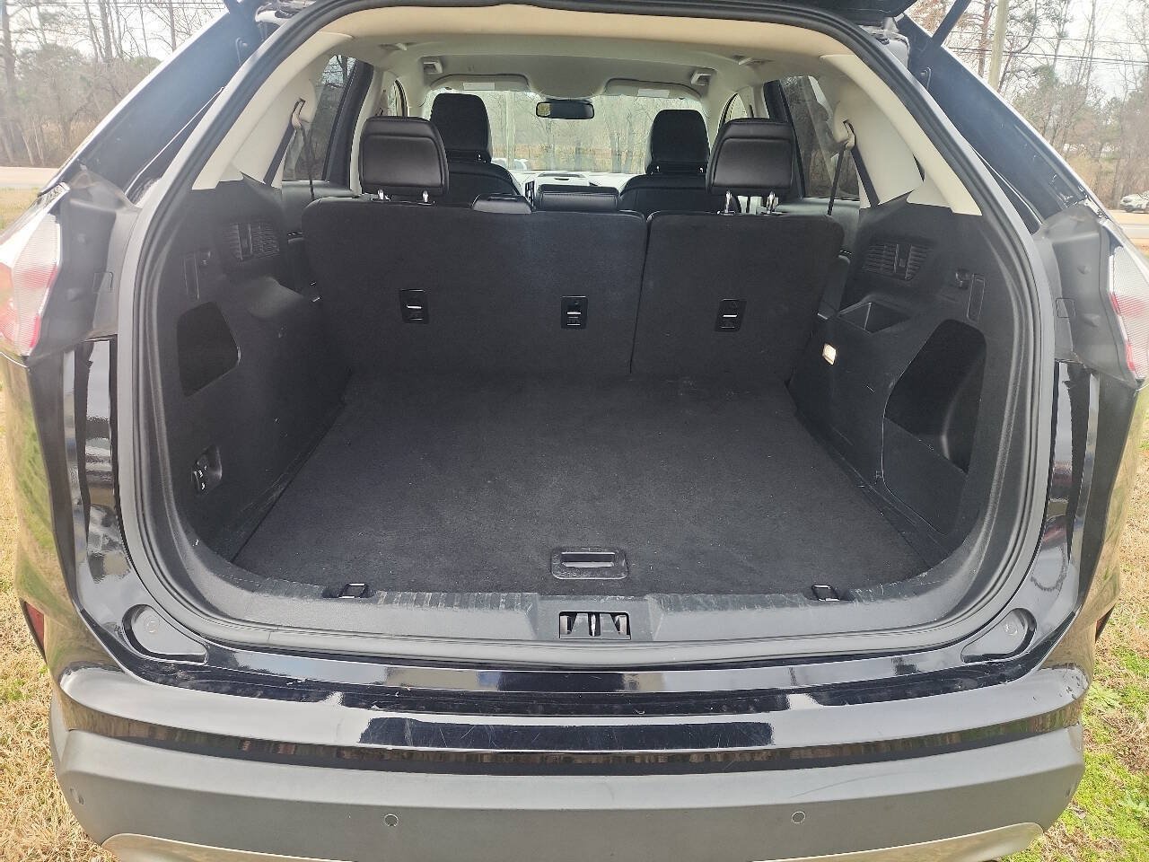 Used 2020 Ford Edge SEL FWD image 12