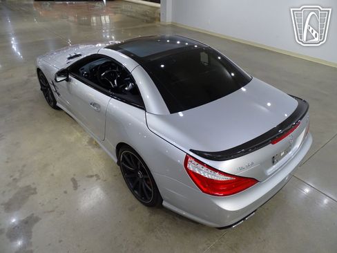 Used 2015 Mercedes-Benz SL 63 AMG image 8