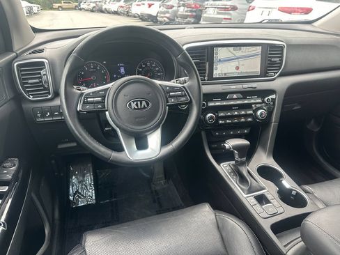 Used 2021 Kia Sportage EX w/ EX Technology Package FWD image 19