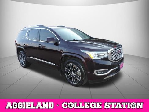 Used 2017 GMC Acadia Denali w/ Technology Package FWD image 3