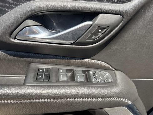 Used 2024 GMC Yukon Denali RWD image 37
