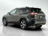 Used 2019 Jeep Cherokee Limited image 3