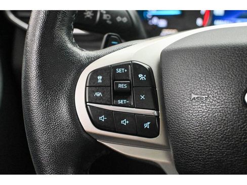 Used 2020 Ford Explorer XLT w/ Equipment Group 202A AWD/4WD image 44