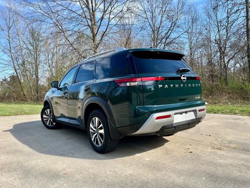 Used 2025 Nissan Pathfinder SL image 15