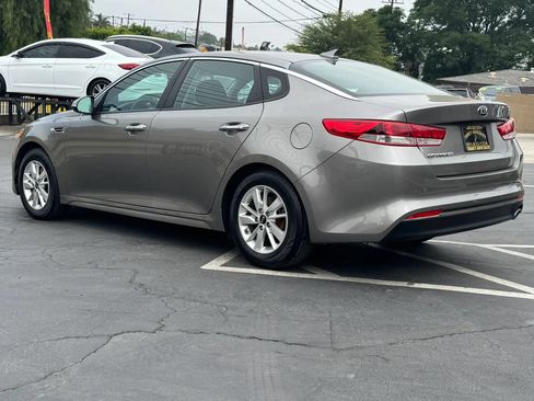 Used 2018 Kia Optima LX FWD image 10
