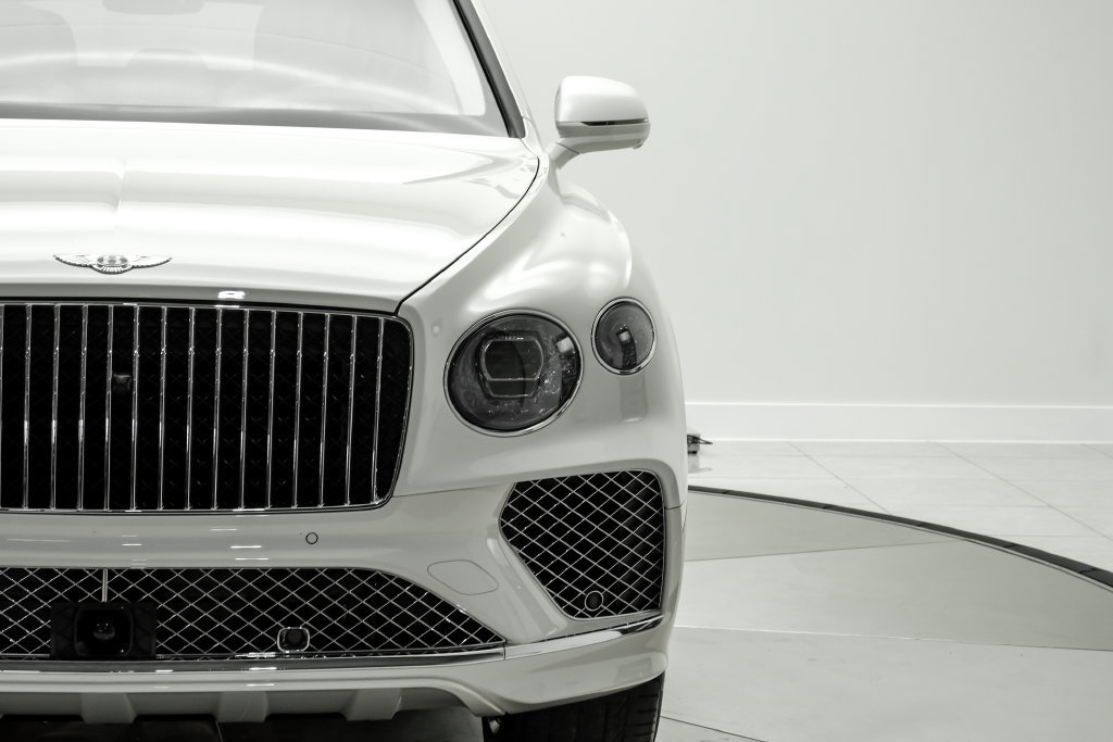 Used 2024 Bentley Bentayga AWD/4WD image 55