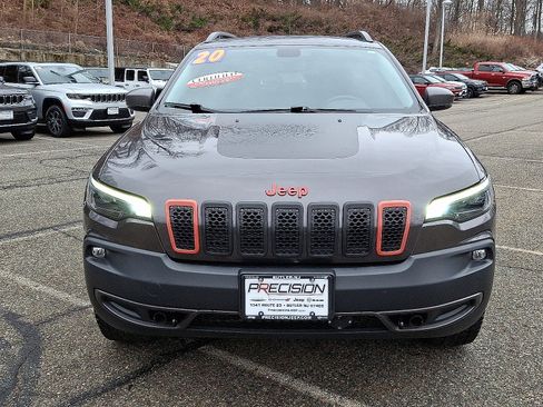 Used 2020 Jeep Cherokee Trailhawk w/ Cold Weather Group AWD/4WD image 2