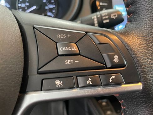 Used 2021 Nissan Kicks SR w/ SR Premium Package FWD image 11