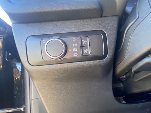 Used 2025 Ford Escape ST-Line image 19